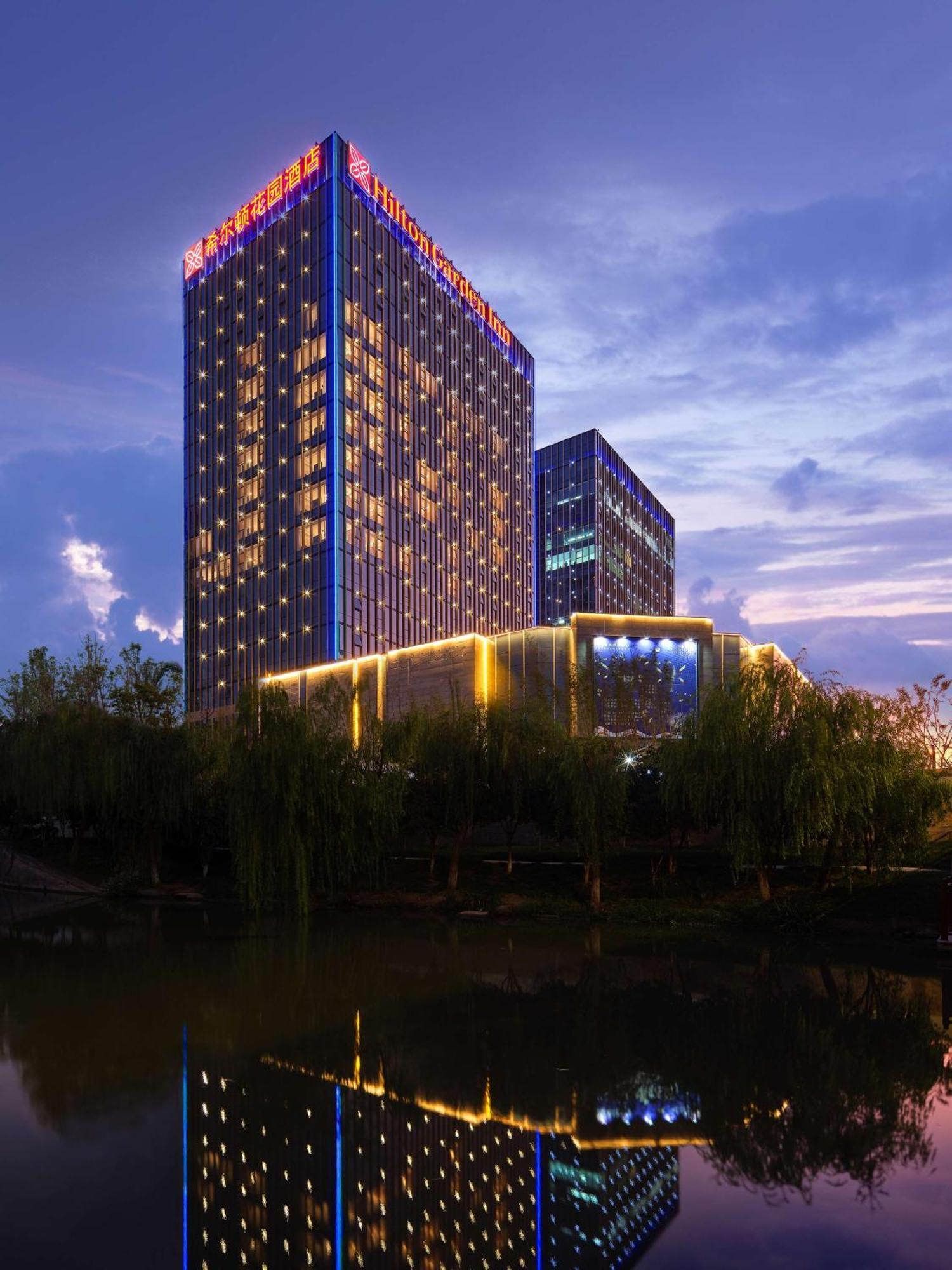 Hilton Garden Inn Hangzhou Xixi Zijingang Bagian luar foto